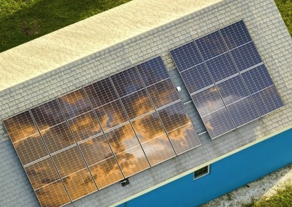 Aurinkosähkön ohjaus